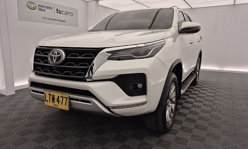 Toyota Fortuner 2.8 ...