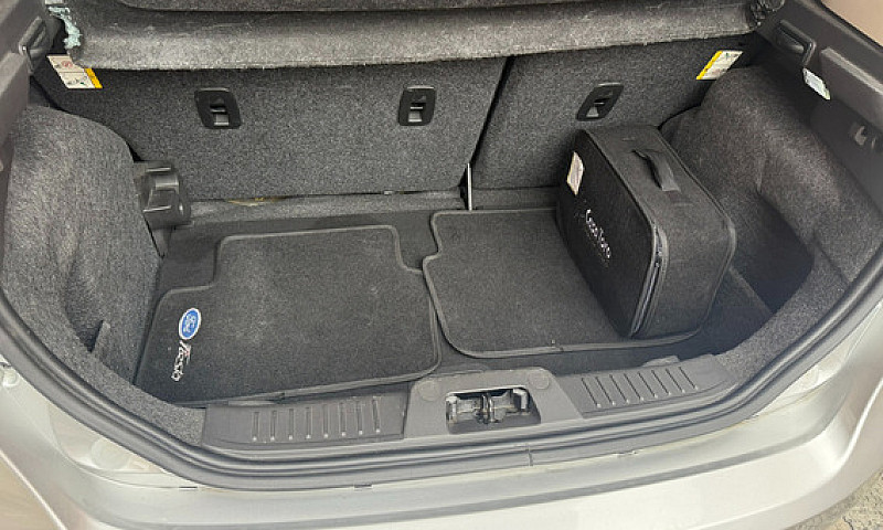 Ford Fiesta 1.6 Tita...