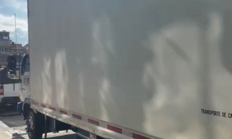 Nissan Furgo Repoten...