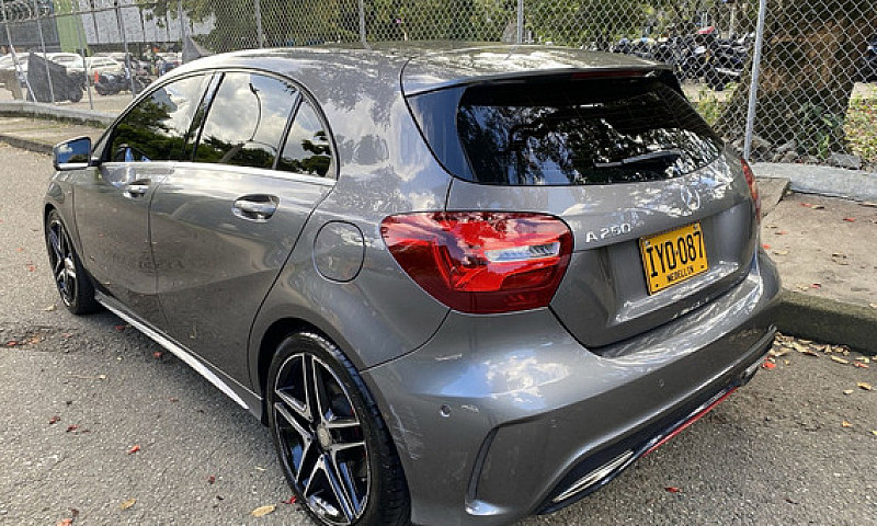 Mercedes-Benz Clase ...