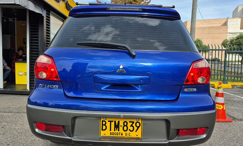 Mitsubishi Outlander...