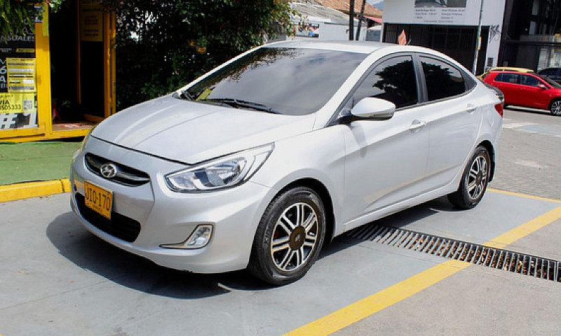 Hyundai Accent 1.6 I...