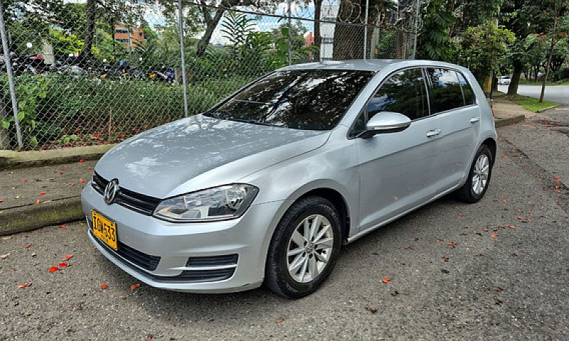 Volkswagen Golf 1.6 ...
