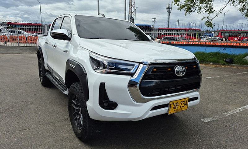 Toyota Hilux 2.8  4X...