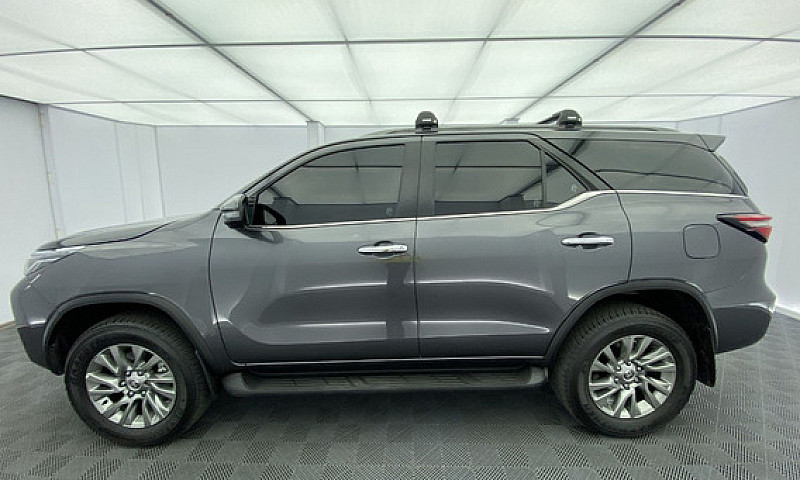 Toyota Fortuner 2.7 ...