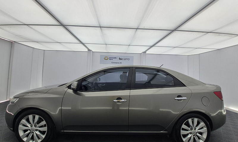 Kia Cerato 1.6 At 20...