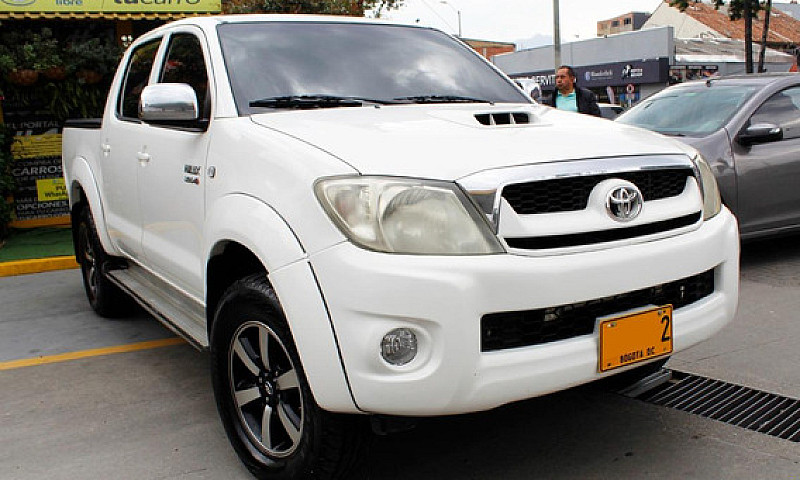 Toyota Hilux 3.0 Srv...