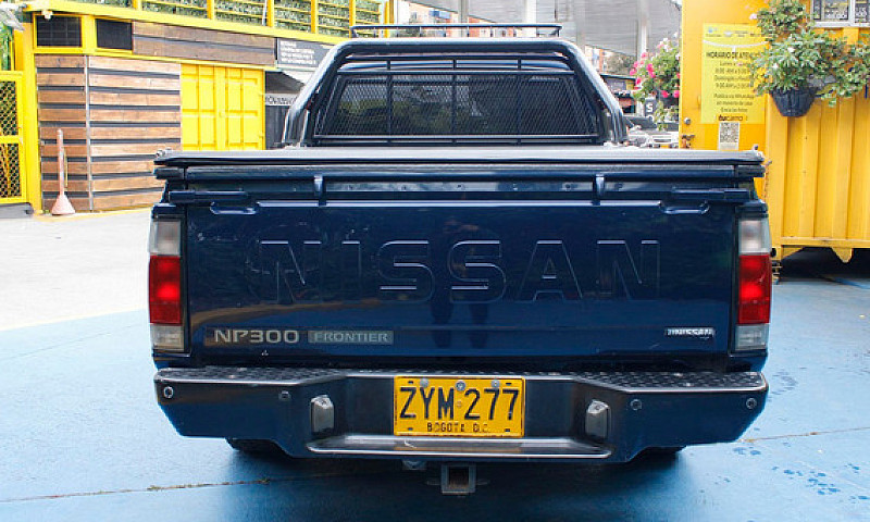 Nissan Np300 Frontie...