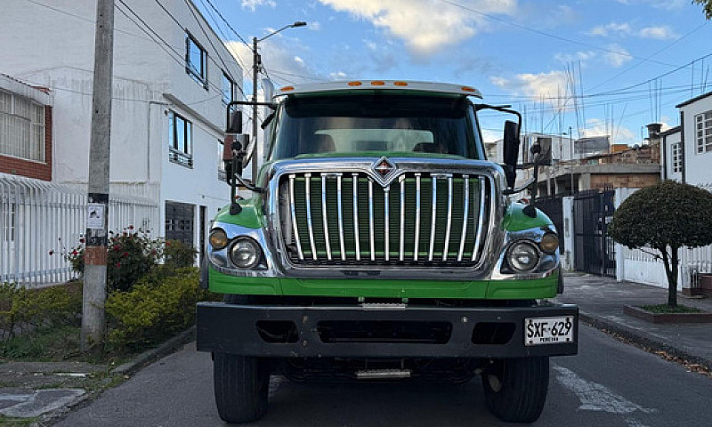 International 7600 W...
