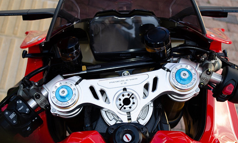 Ducati Panigale V4R ...