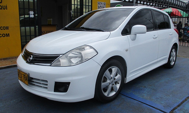 Nissan Tiida Hb  1.8...