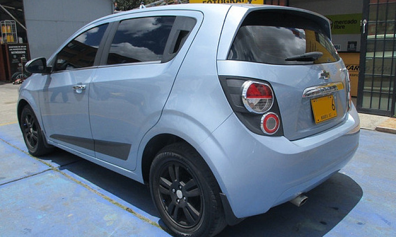 Chevrolet Sonic Lt  ...