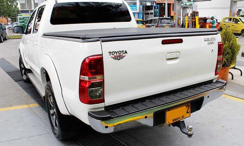 Toyota Hilux 3.0 Srv...