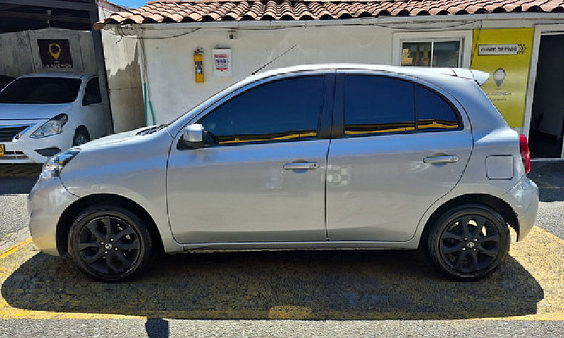 Nissan March 1.6 Adv...