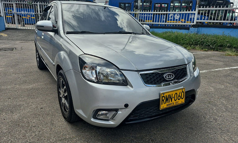 Kia Rio 1.6 4 P...