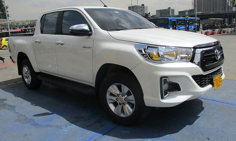 Toyota Hilux Dobleca...