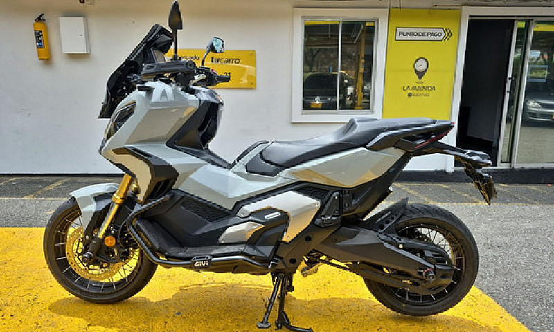Honda Adv750P 2023...
