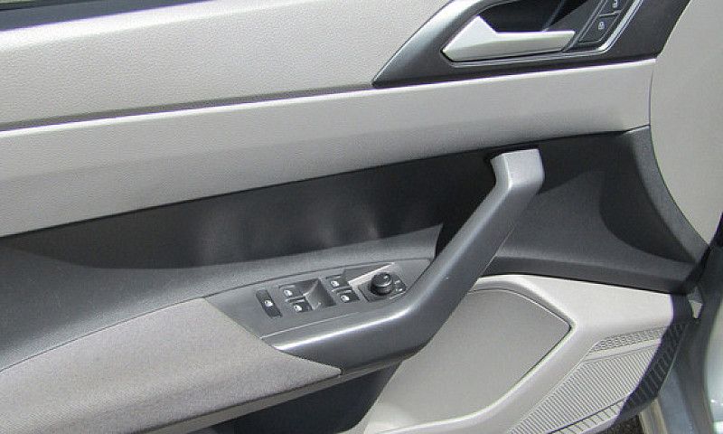 Volkswagen Virtus 1....