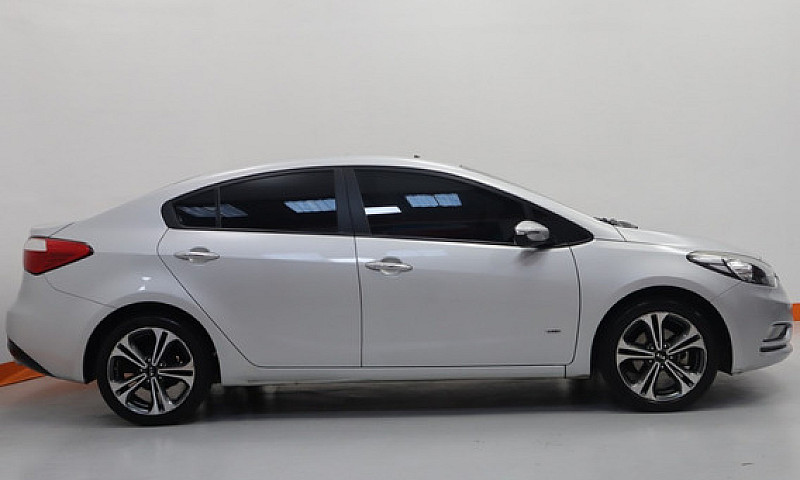 Kia Cerato Pro 1.6L ...