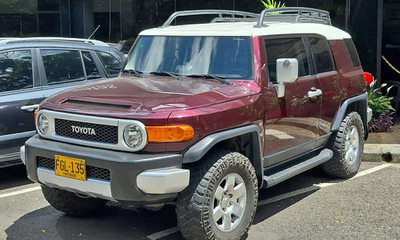 Toyota Fj Cruiser 4....