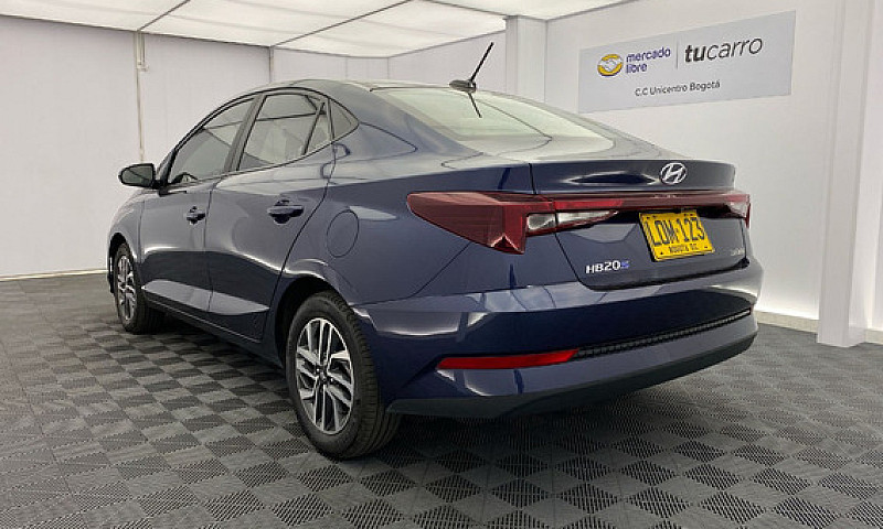Hyundai Accent ...