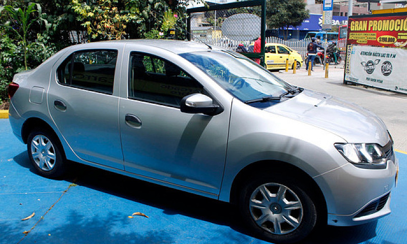 Renault Logan 1.6 Au...