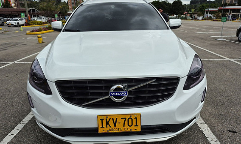 Volvo Xc60 2.5 T5  S...