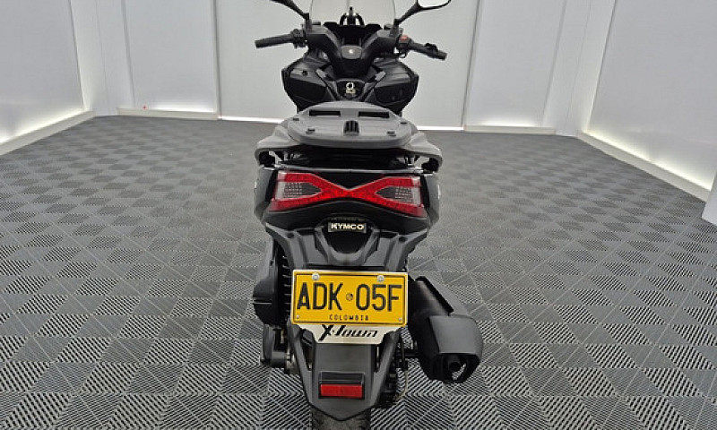 Kymco X-Town 300...