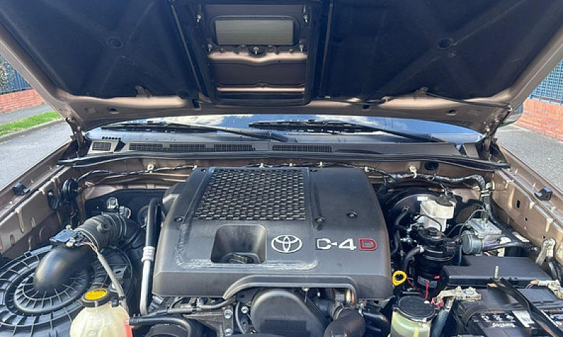 Toyota Fortuner 3.0 ...
