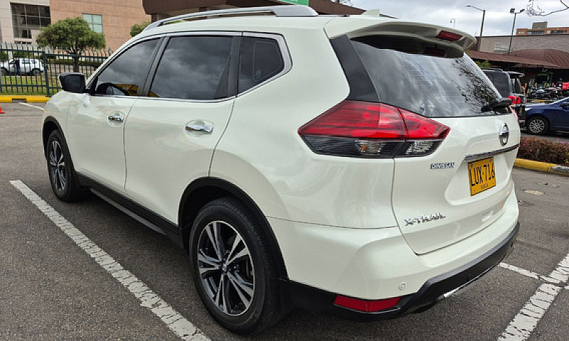 Nissan X-Trail 2.5 T...