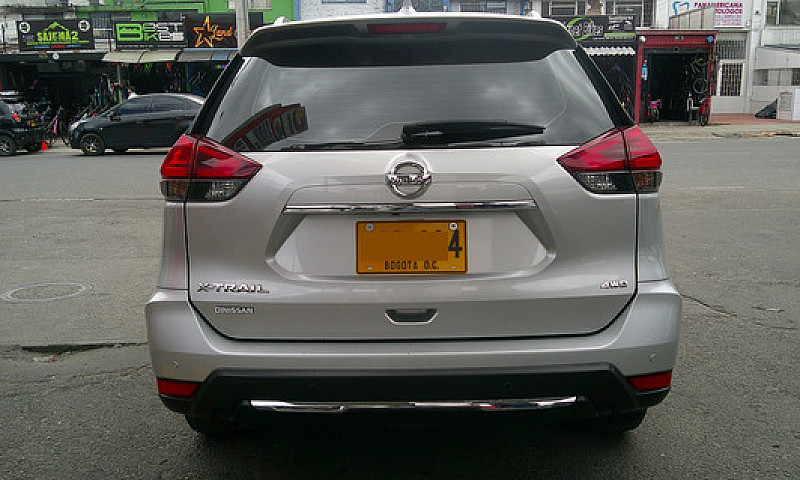 Nissan X-Trail 2.5 E...