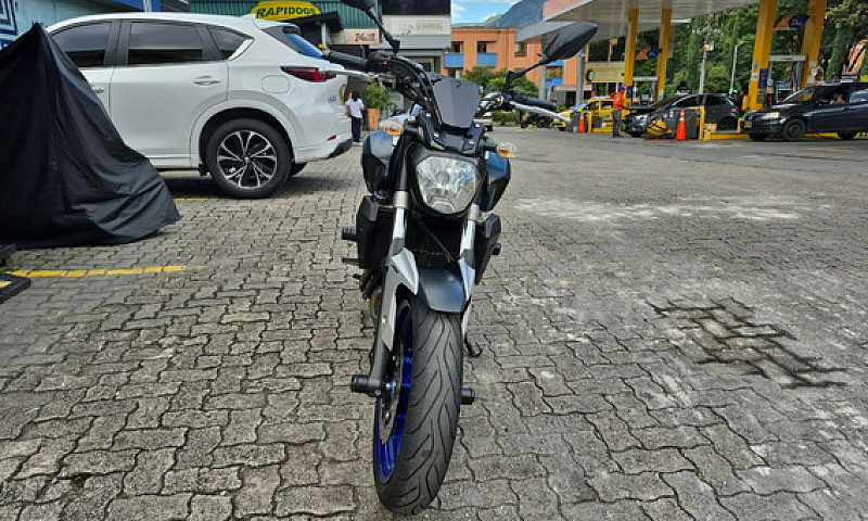  Yamaha Mt 07 2015...
