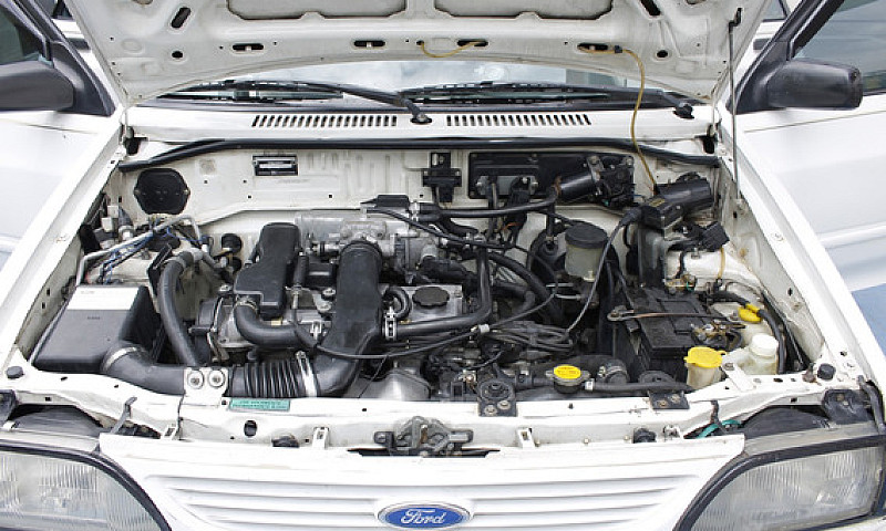 Ford Festiva Avila...