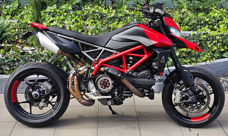 Motocicleta Ducati H...