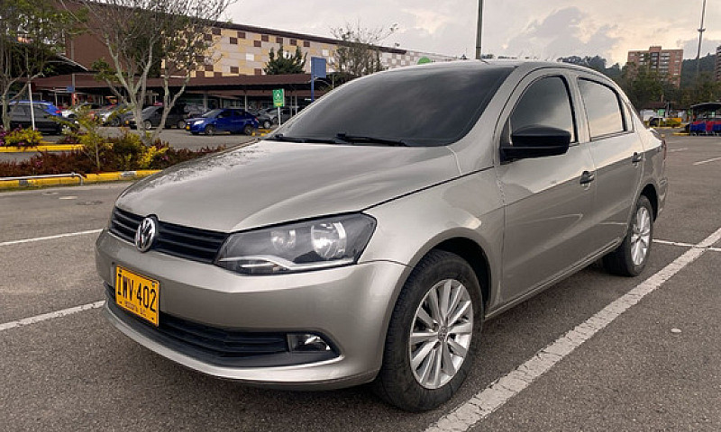 Volkswagen Voyage 1....