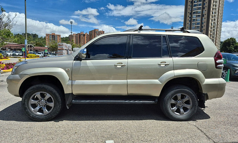 Toyota Land Cruiser ...