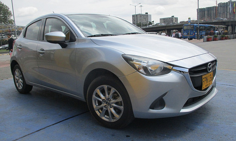 Mazda 2   1500Cc At ...