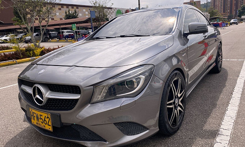 Mercedes Benz Cla200...