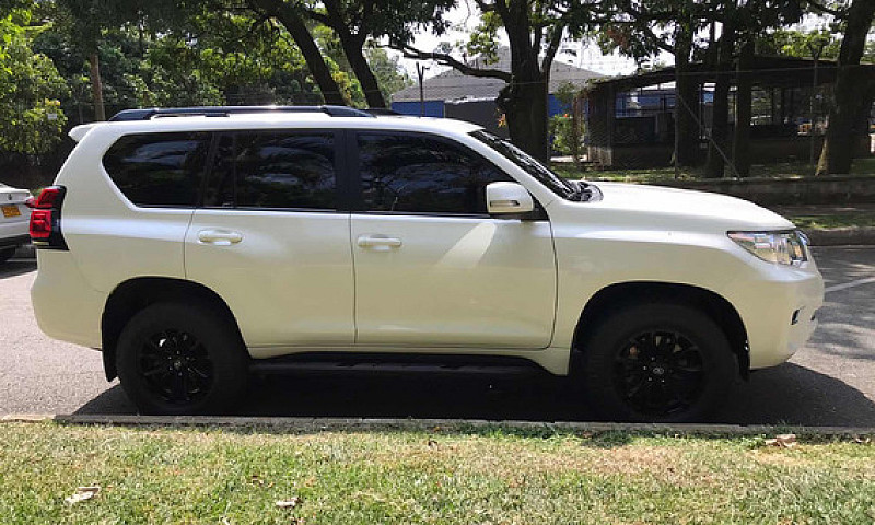 Toyota Prado Txl 2.8...