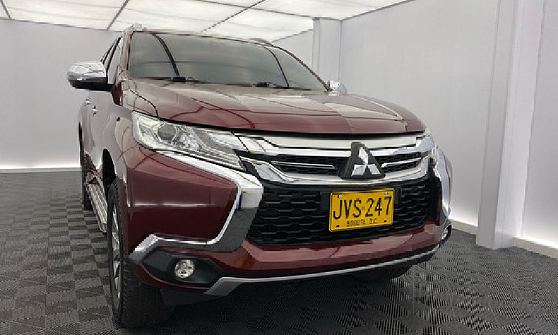 Mitsubishi Montero S...