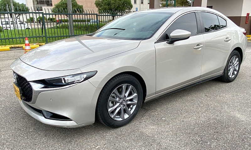 Mazda 3 2.0 Grand To...