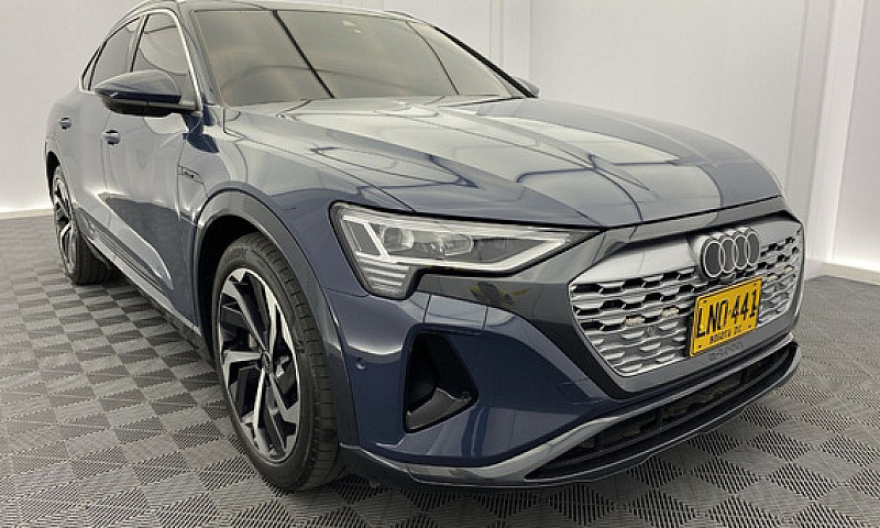Audi Q8 E-Tron Sport...