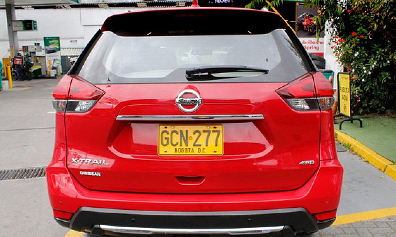 Nissan X-Trail 2.5 E...