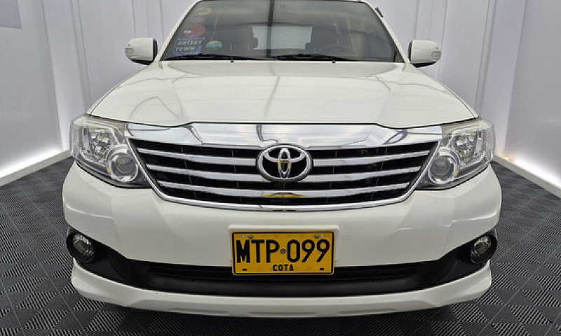 Toyota Fortuner 2.7L...
