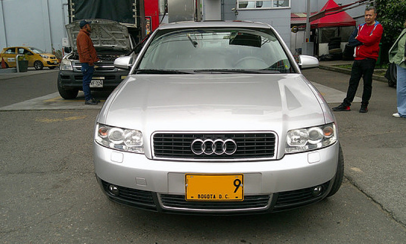 Audi A4 2.0 Multitro...