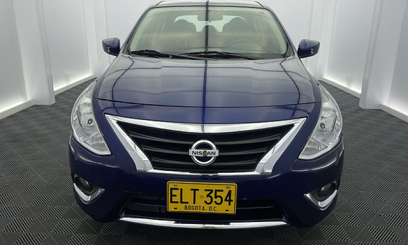 Nissan Versa 1.6 Adv...