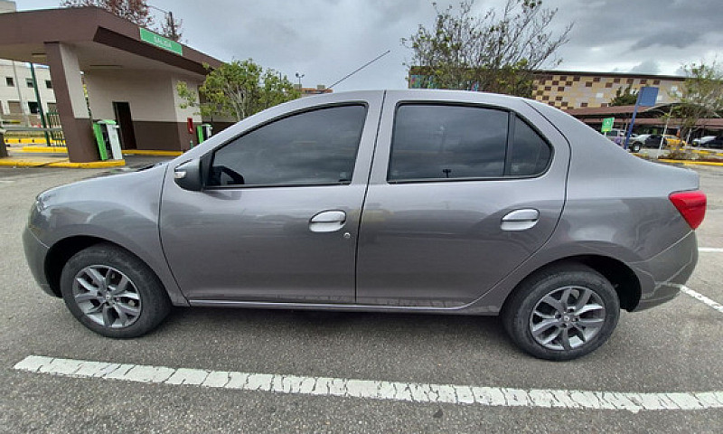 Renault Logan 1.6 Li...