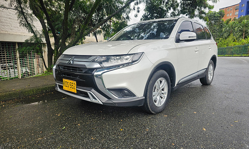 Mitsubishi Outlander...