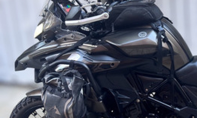 Benelli Trk 502...