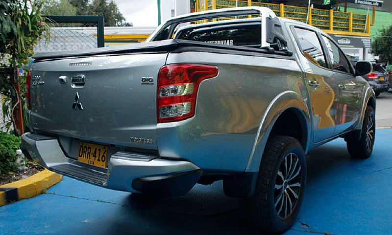 Mitsubishi L200 Spor...